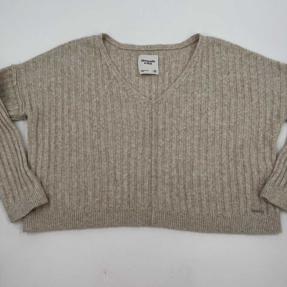 Abercrombie & Fitch Chunky Knit Sweater Size M Beige / Cream V-Neck Long Sleeve